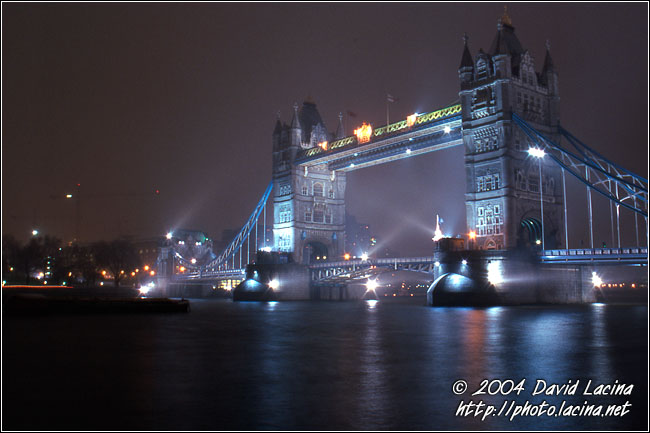 Moody London - London In The Night, England