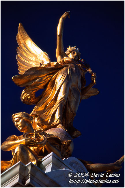 Golden Victoria - Historical London, England