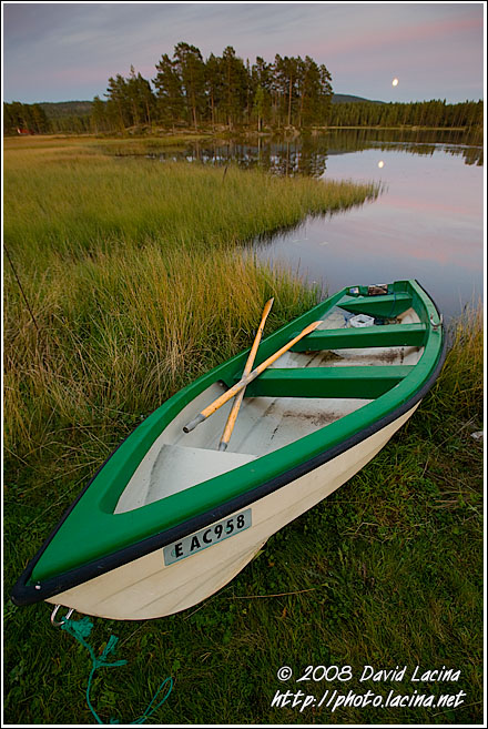 Canoe On Grønmalen Lake - Fjorda In Autumn, Norway